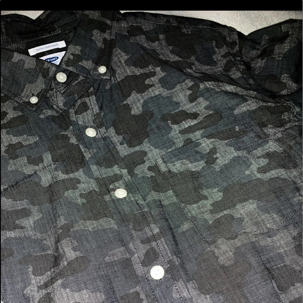 Button up - Picture 2 of 3